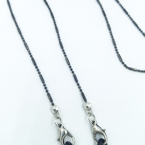 'Minimal' metallic chain